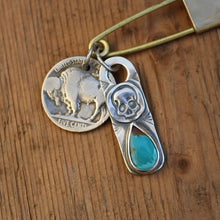 Load image into Gallery viewer, Pilot Mountain Turquoise Arrow head Pendant Pin E8