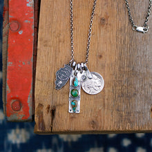 Load image into Gallery viewer, VINTAGE 70s ILLINOIS State Pendant Reworked Necklace