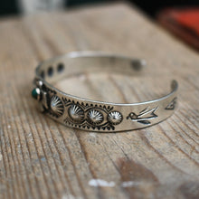 Load image into Gallery viewer, VINTAGE Fred Harvey Thunderbird cuff / bracelet