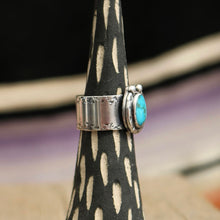 Load image into Gallery viewer, Turquoise Mountain + Sterling Horseshoe Ring - UK R / US 8.5